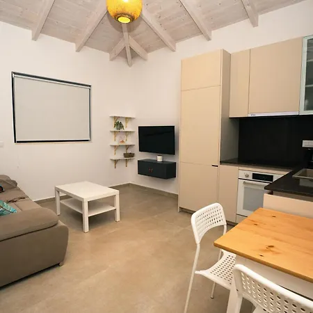 Seaview Volter Villa Kypseli
